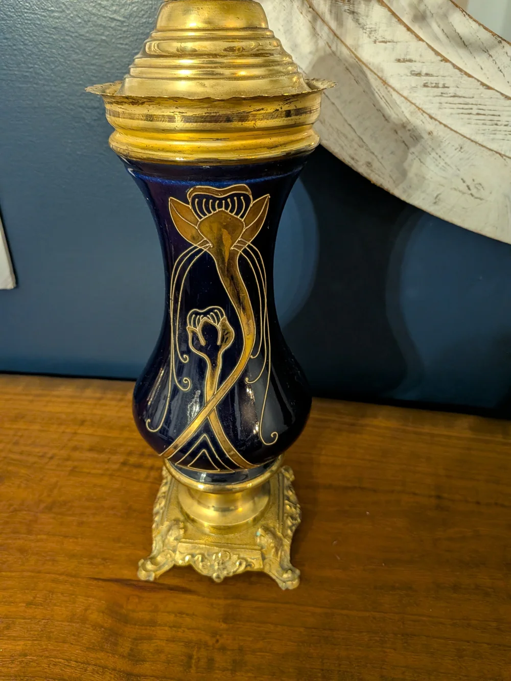 Antique Vintage Mantle Clock/Candleabra  Set

~ French - Circa 1900 ~ - Picture 10 of 15